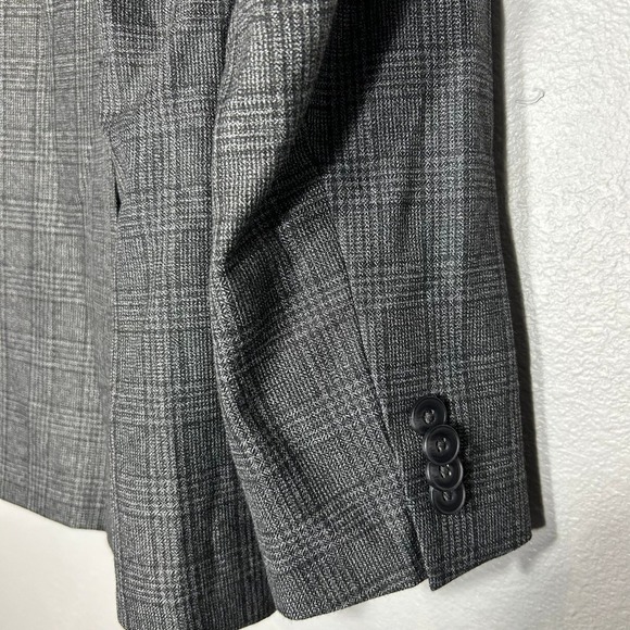 Michael Kors Plaid Blazer Sport Coat Modern Fit Gray Jacket Size 44S - Picture 4 of 10